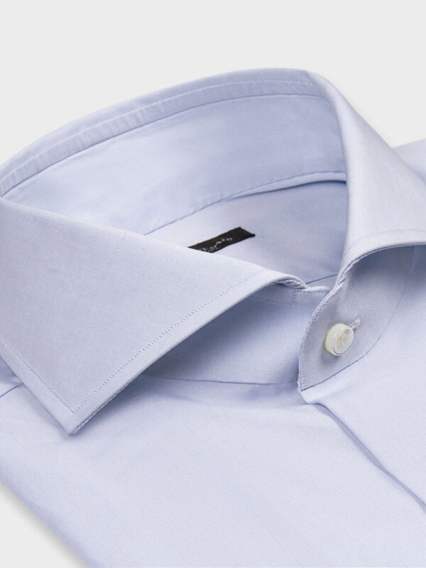 Синяя рубашка